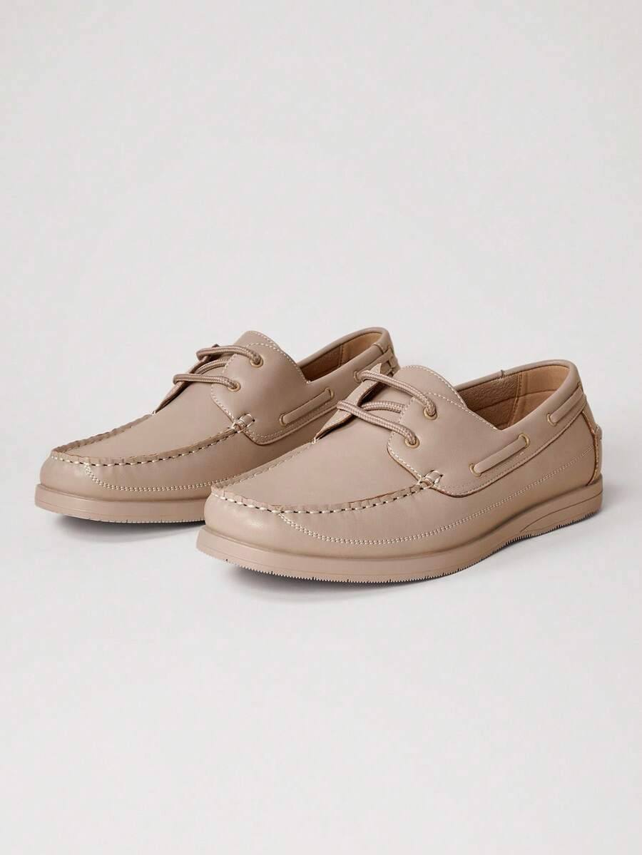 Men's Classic Lace-Up Boat Shoes