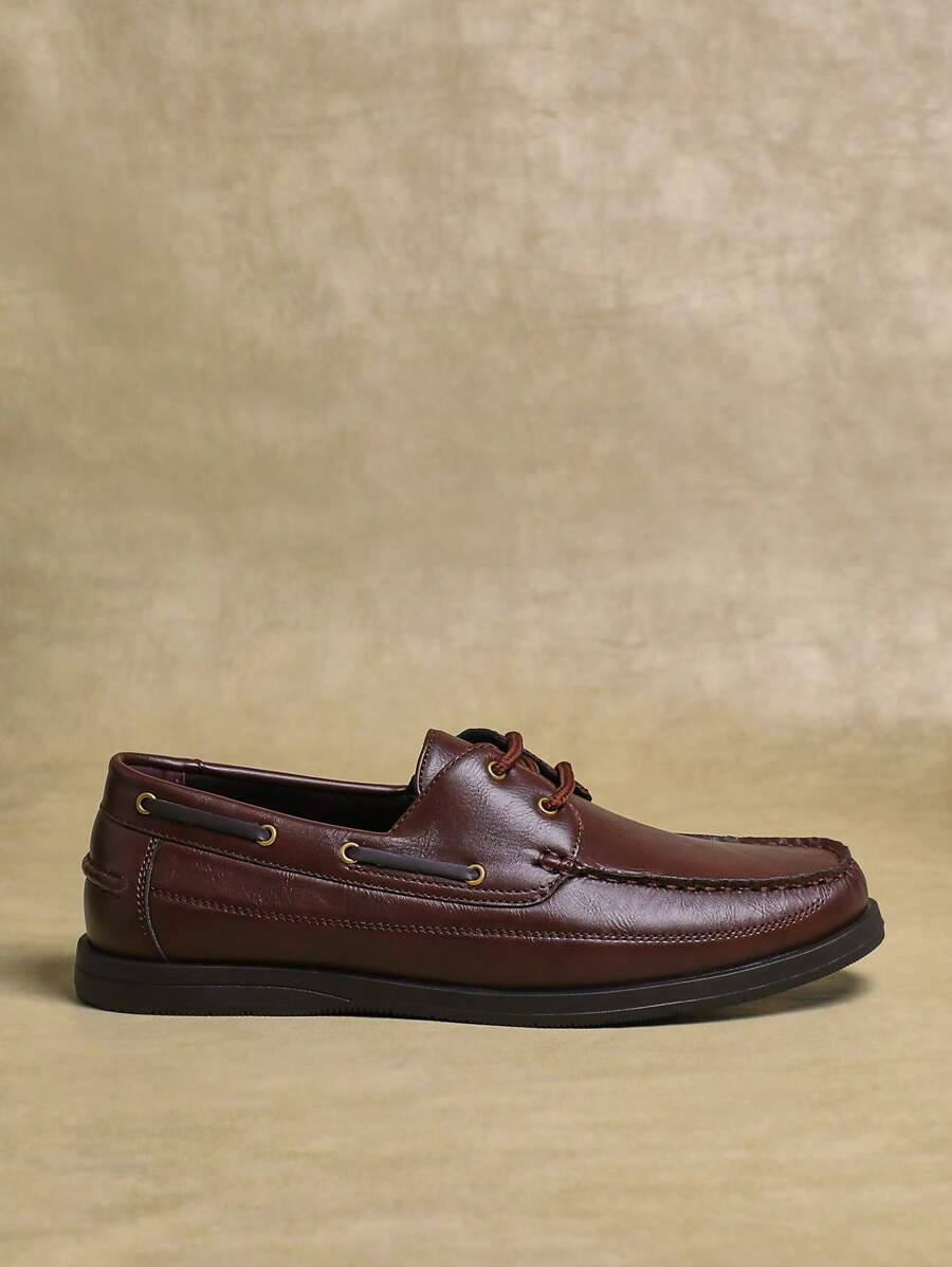 Men's Classic Lace-Up Boat Shoes
