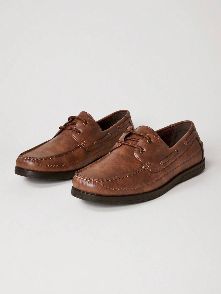 Men's Classic Lace-Up Boat Shoes