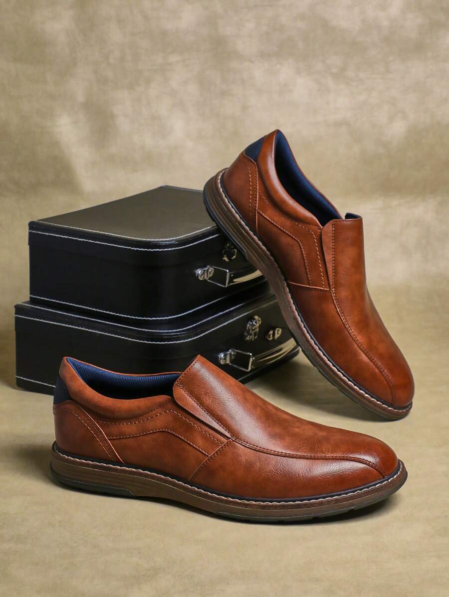Men's Classic Lace-Up Boat Shoes