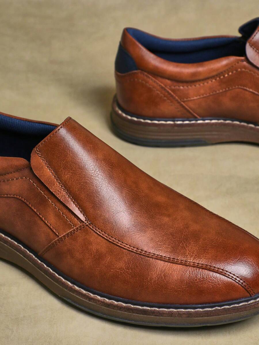 Men's Classic Lace-Up Boat Shoes