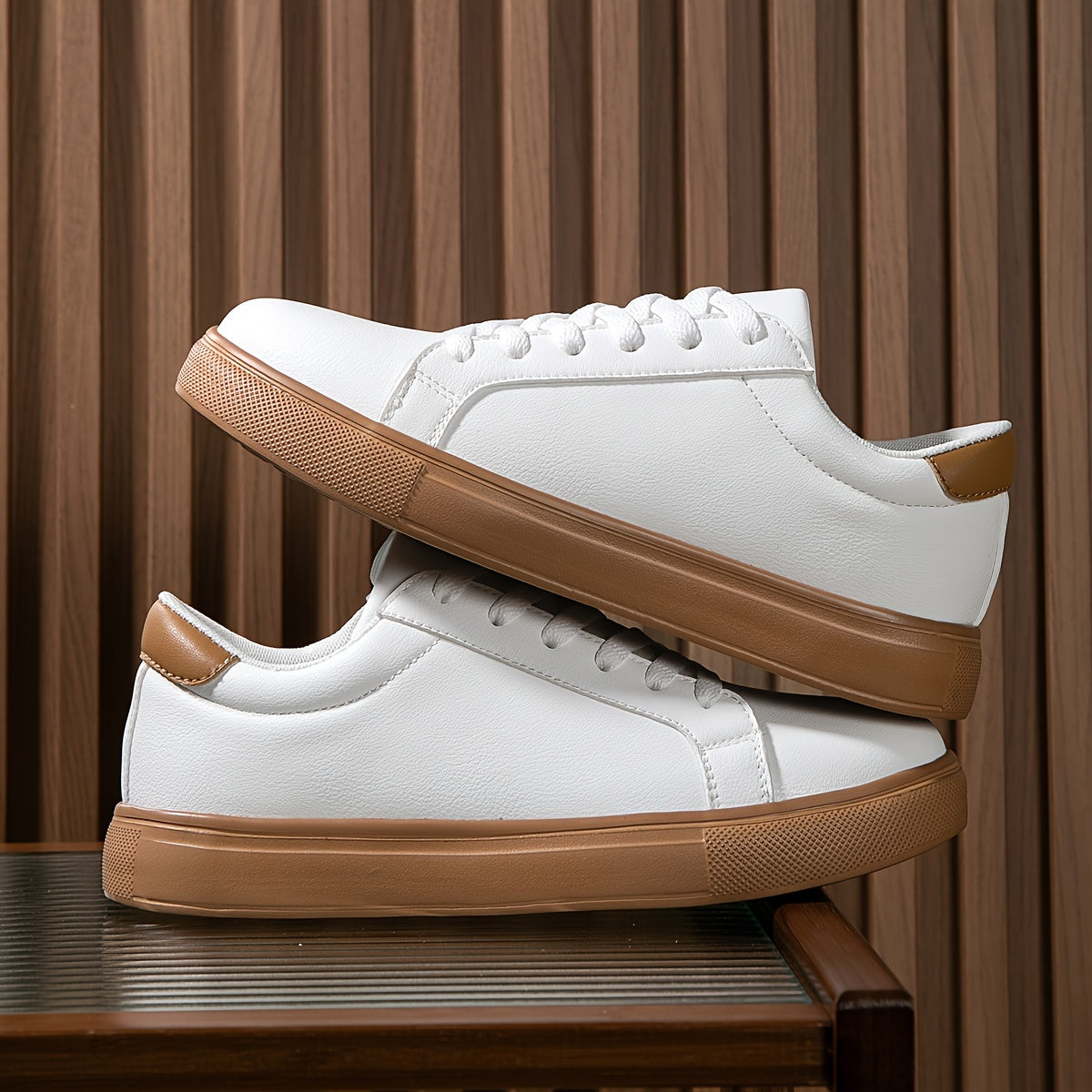 Men's Classic Lace-Up Trainers